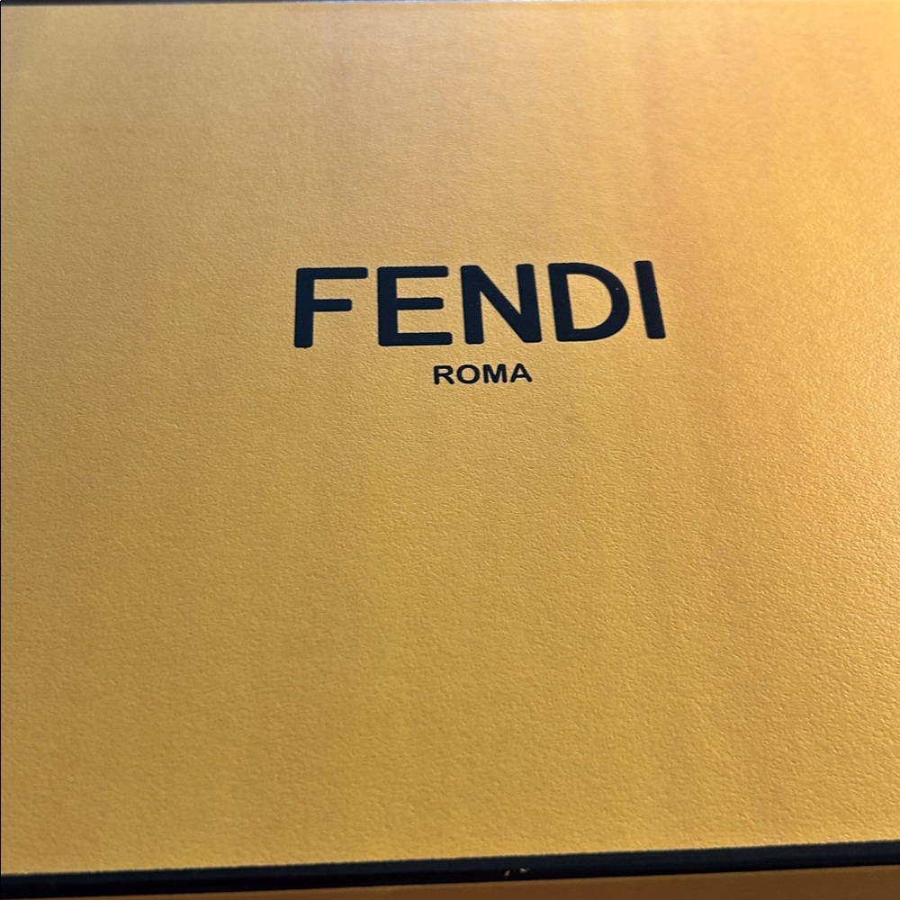 Fendi Monochrome Graphic Sneakers - Picture 9 of 9